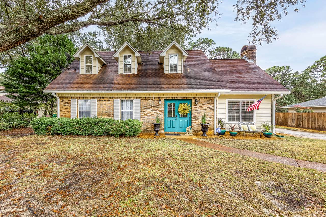 324 Curacao Way - Photo 1