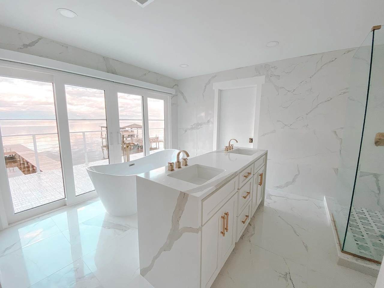 353 Bay Cir Drive - Photo 1