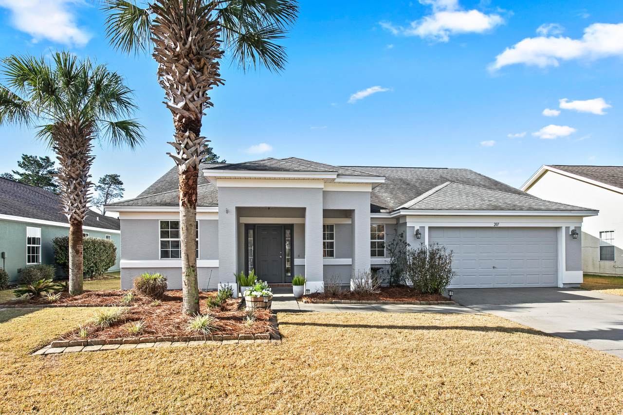 207 Bainbridge Street - Photo 1