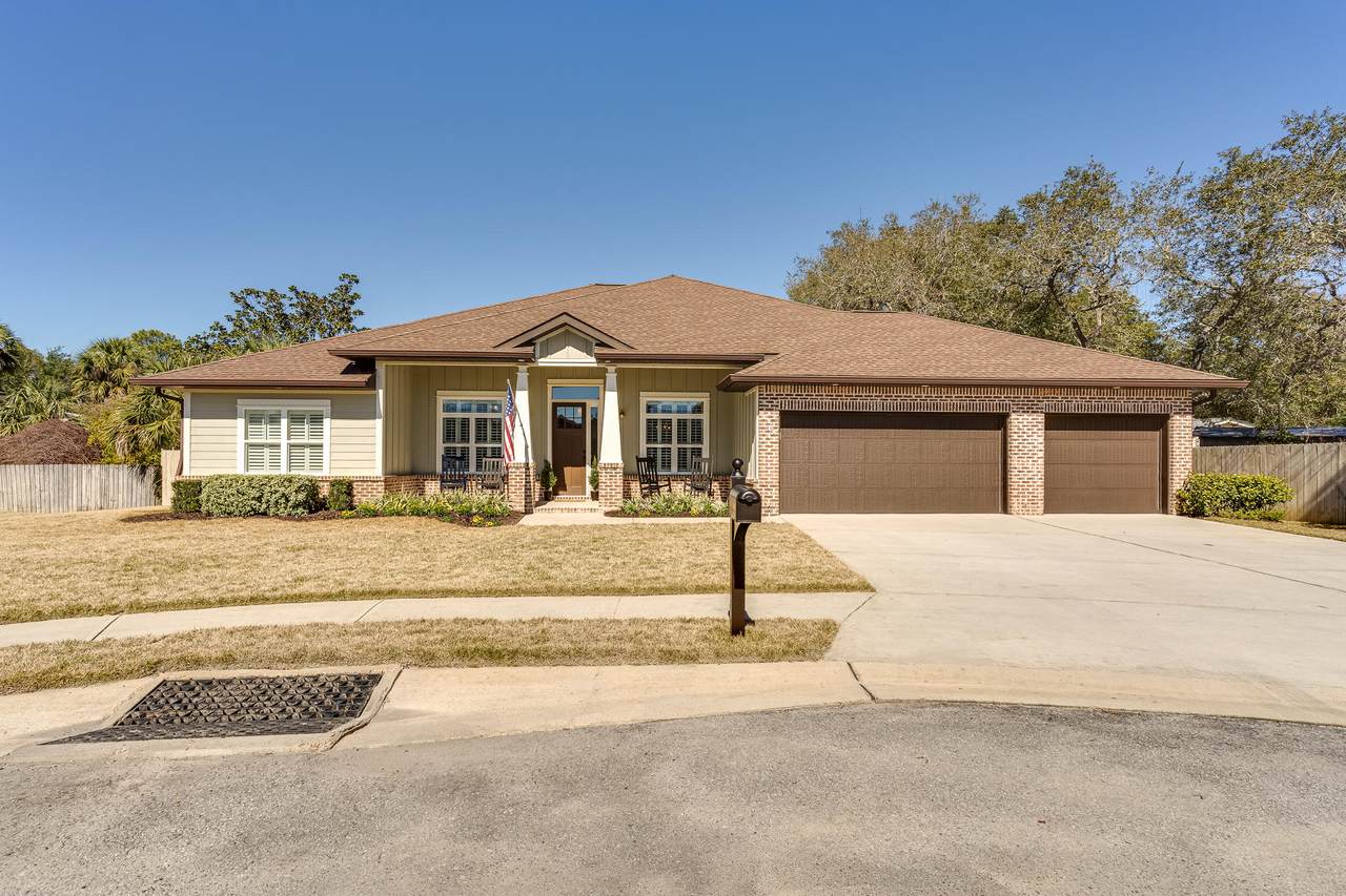 303 Blue Marlin Court - Photo 1