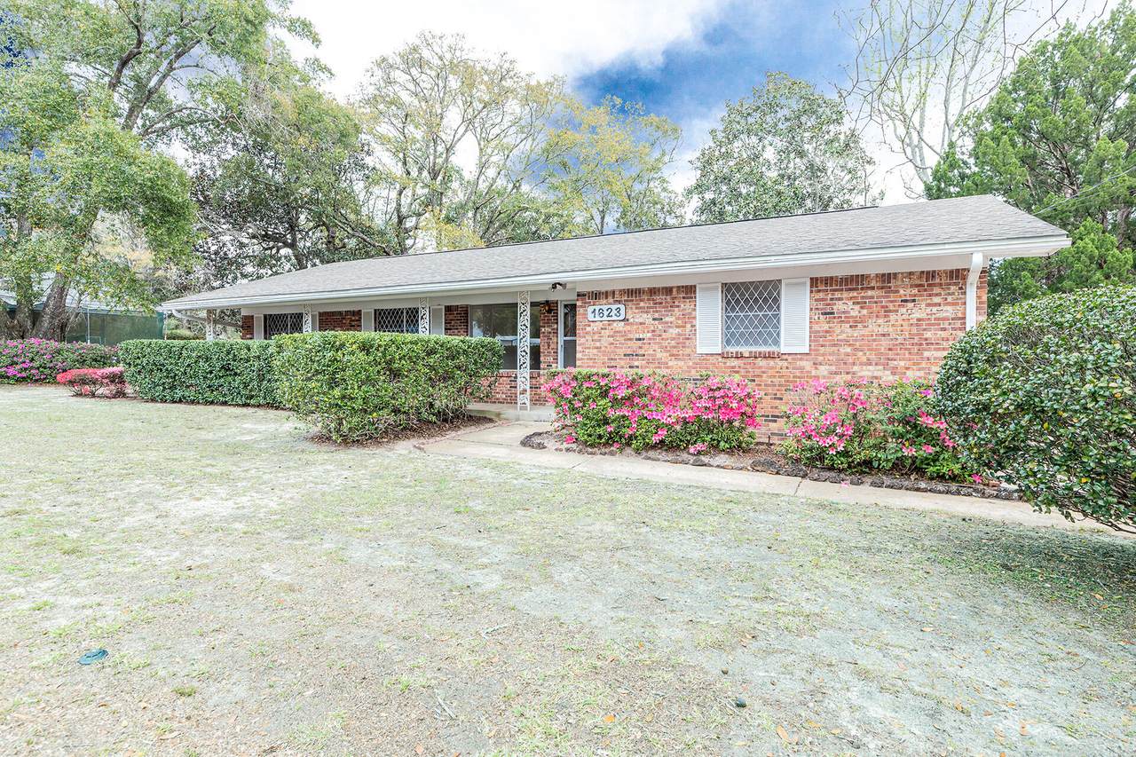 1623 18th Street - Photo 1