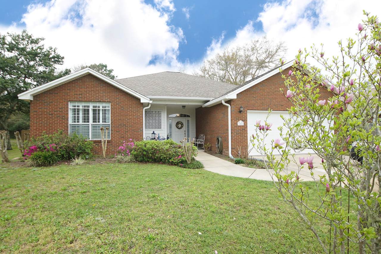 1488 Live Oak Street - Photo 1