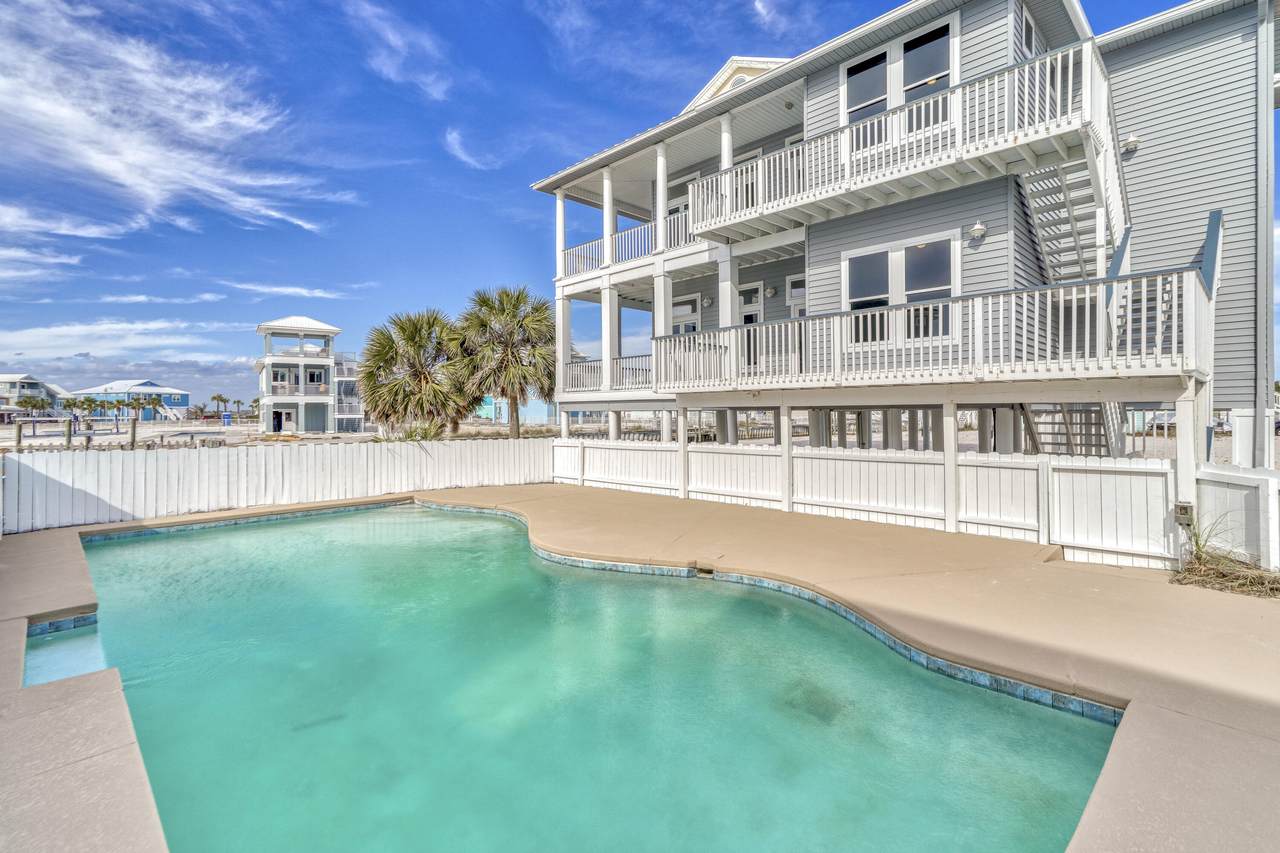 7348 Gulf Boulevard - Photo 1
