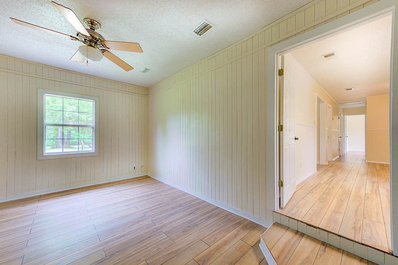 8303 Fl-189 - Photo 1