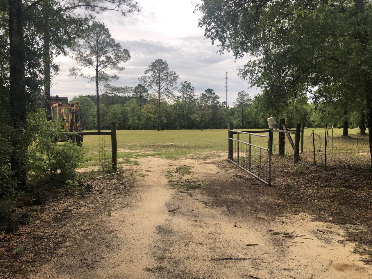 4700 Broderick Road - Photo 1