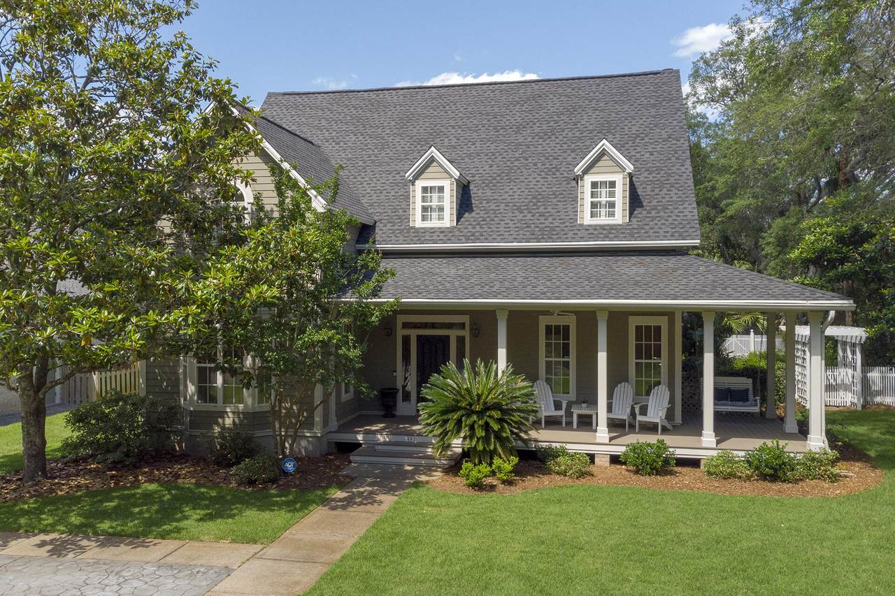 402 Bay Oaks Court - Photo 1