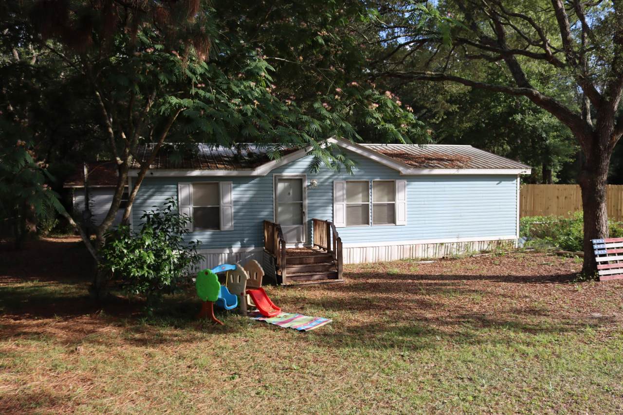 171 Carol Drive - Photo 1