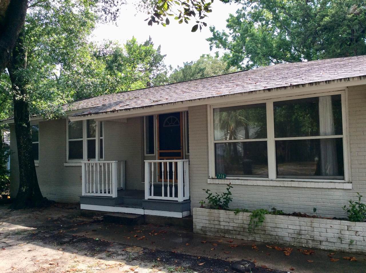 226 Bradley Drive - Photo 1