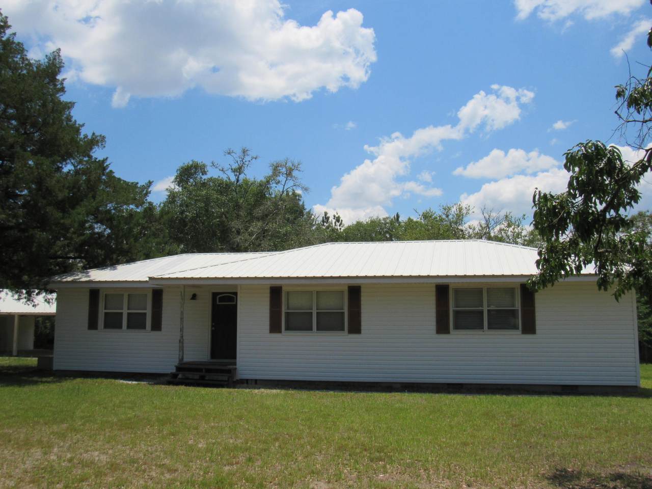 399 Sherwood Road - Photo 1