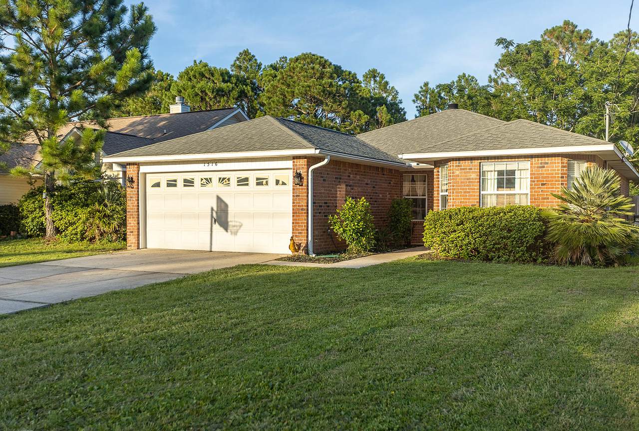 1516 Oakhill Road - Photo 1