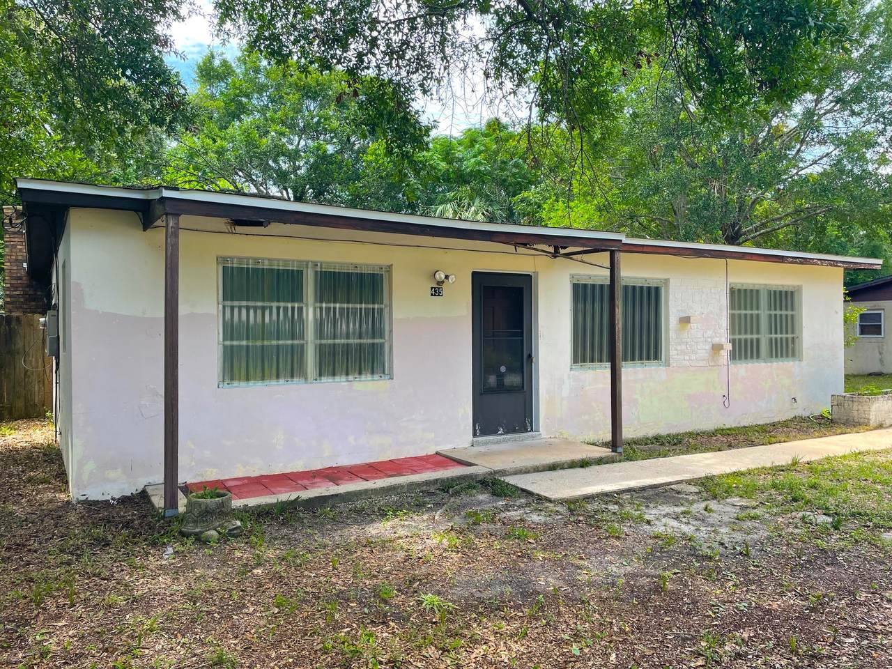 435 Avon Lane - Photo 1