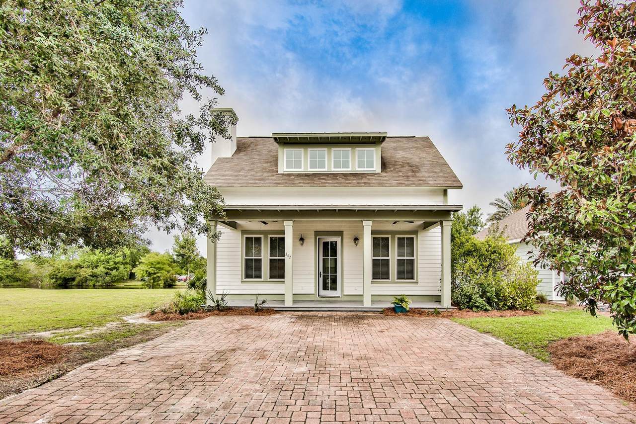 342 Madison Circle - Photo 1