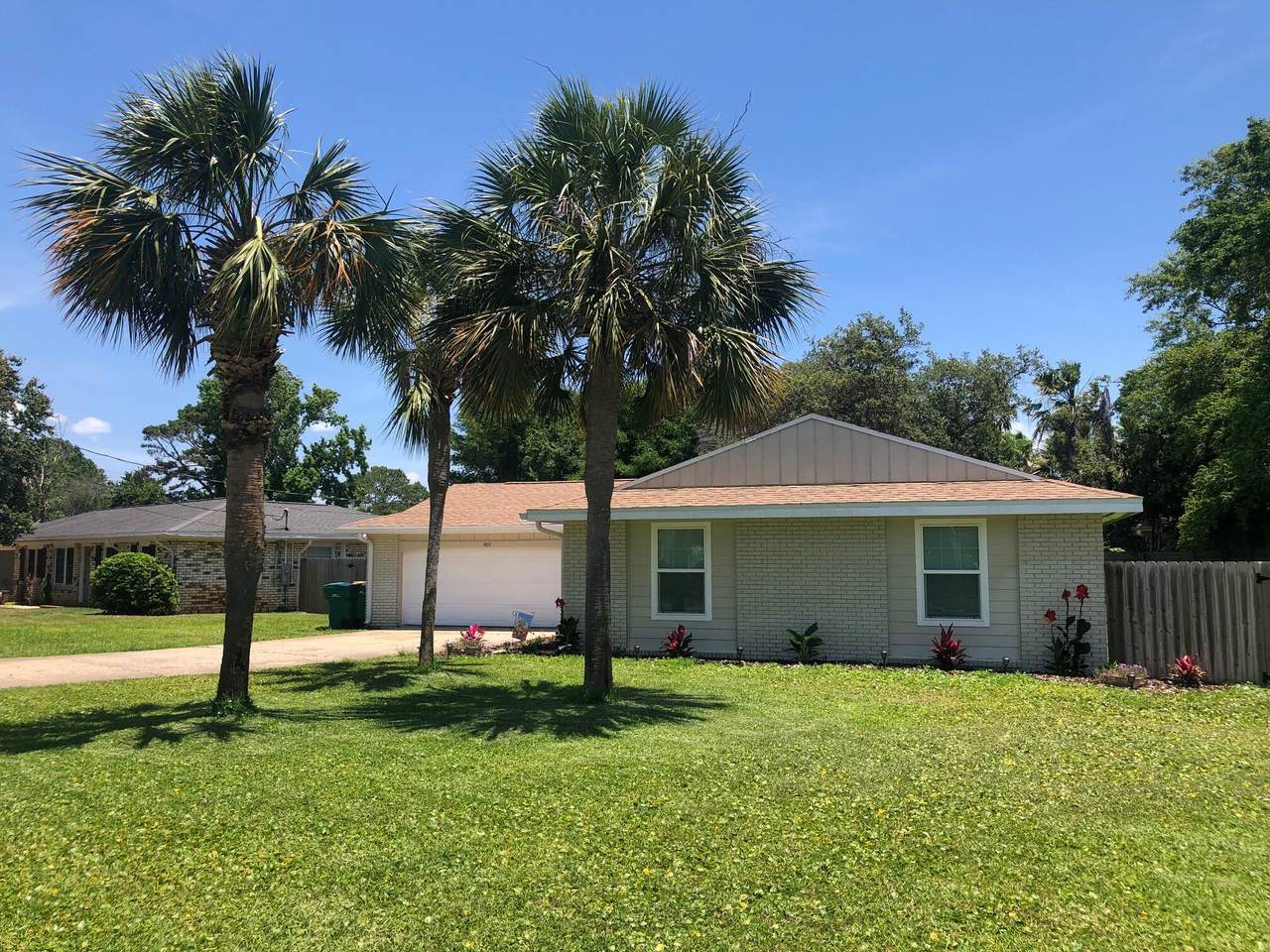 400 Lee Lane - Photo 1