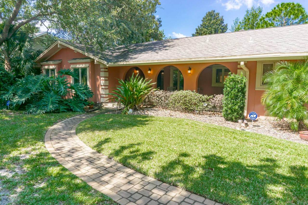 372 Golfview Drive - Photo 1
