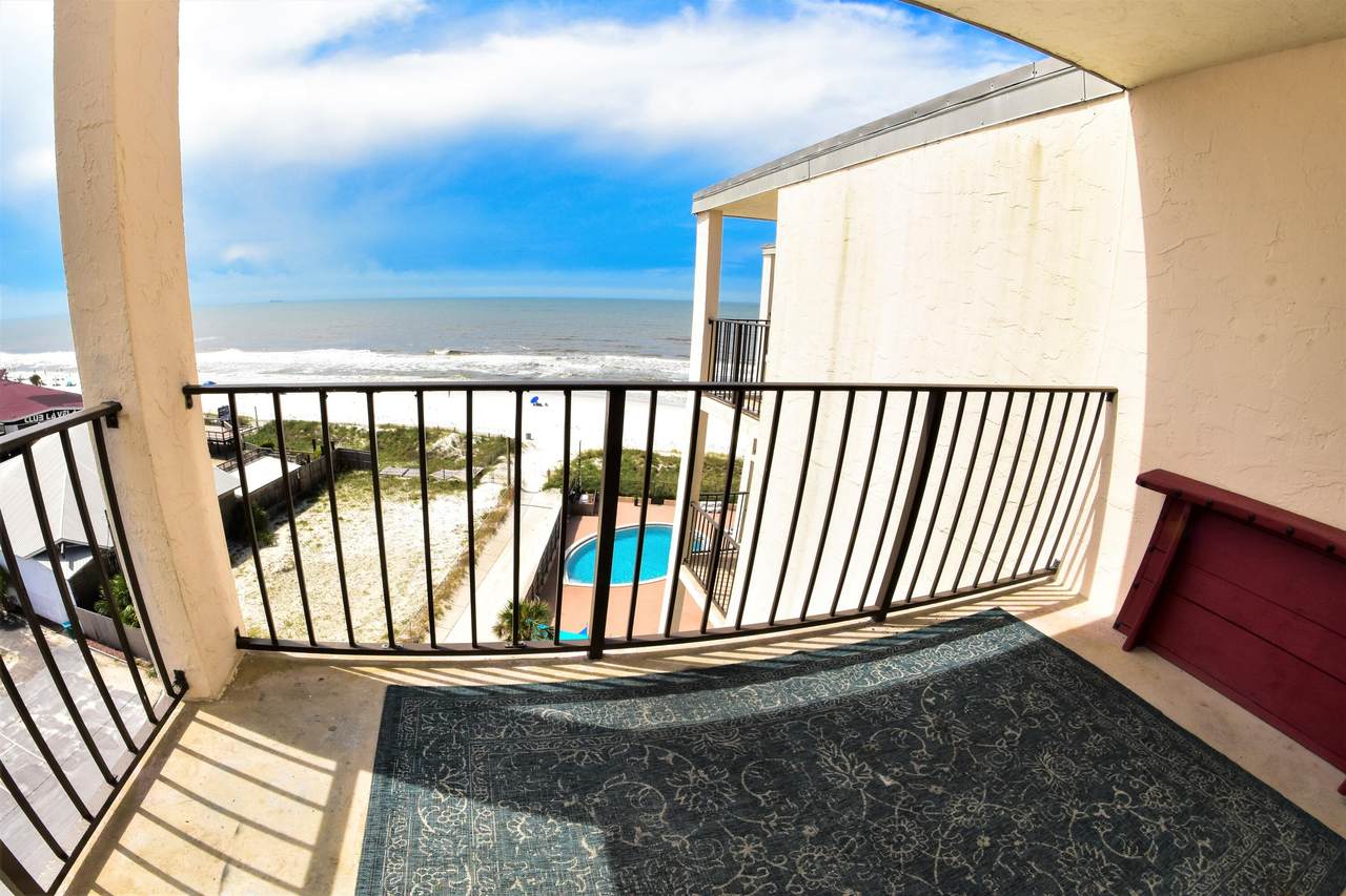 8815 Thomas Drive - Photo 1