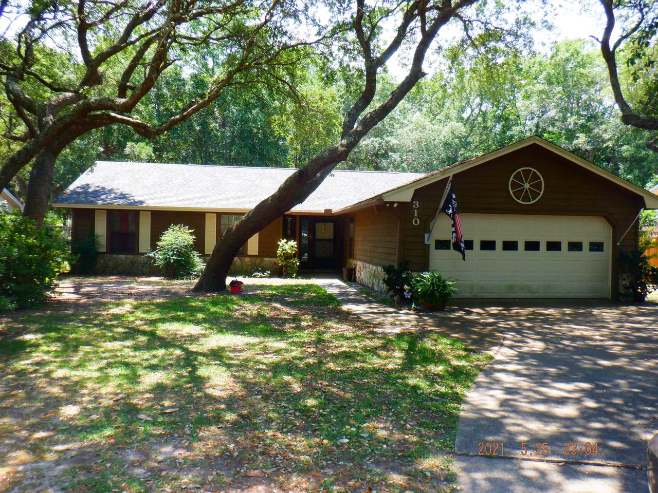310 Bimini Way - Photo 1