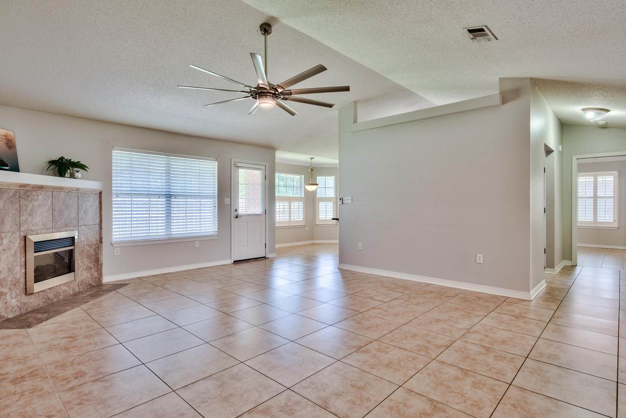 142 Beacon Way - Photo 1