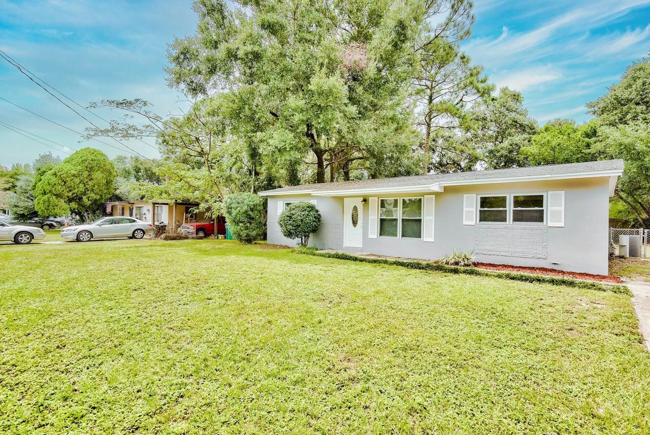 451 Shrewsbury Road - Photo 1