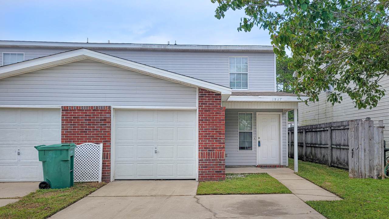 1827 Pointed Leaf Lane - Photo 1