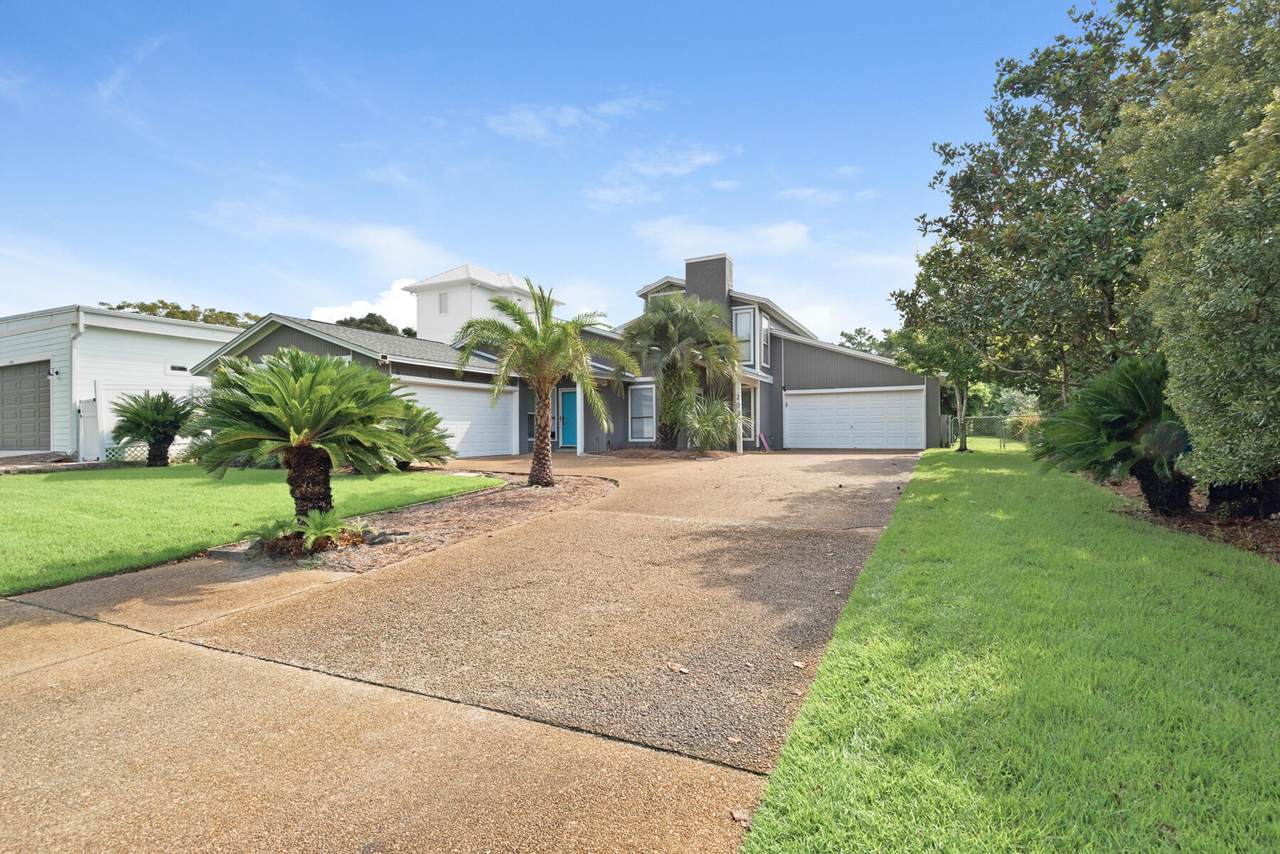 202 Southfields Road - Photo 1