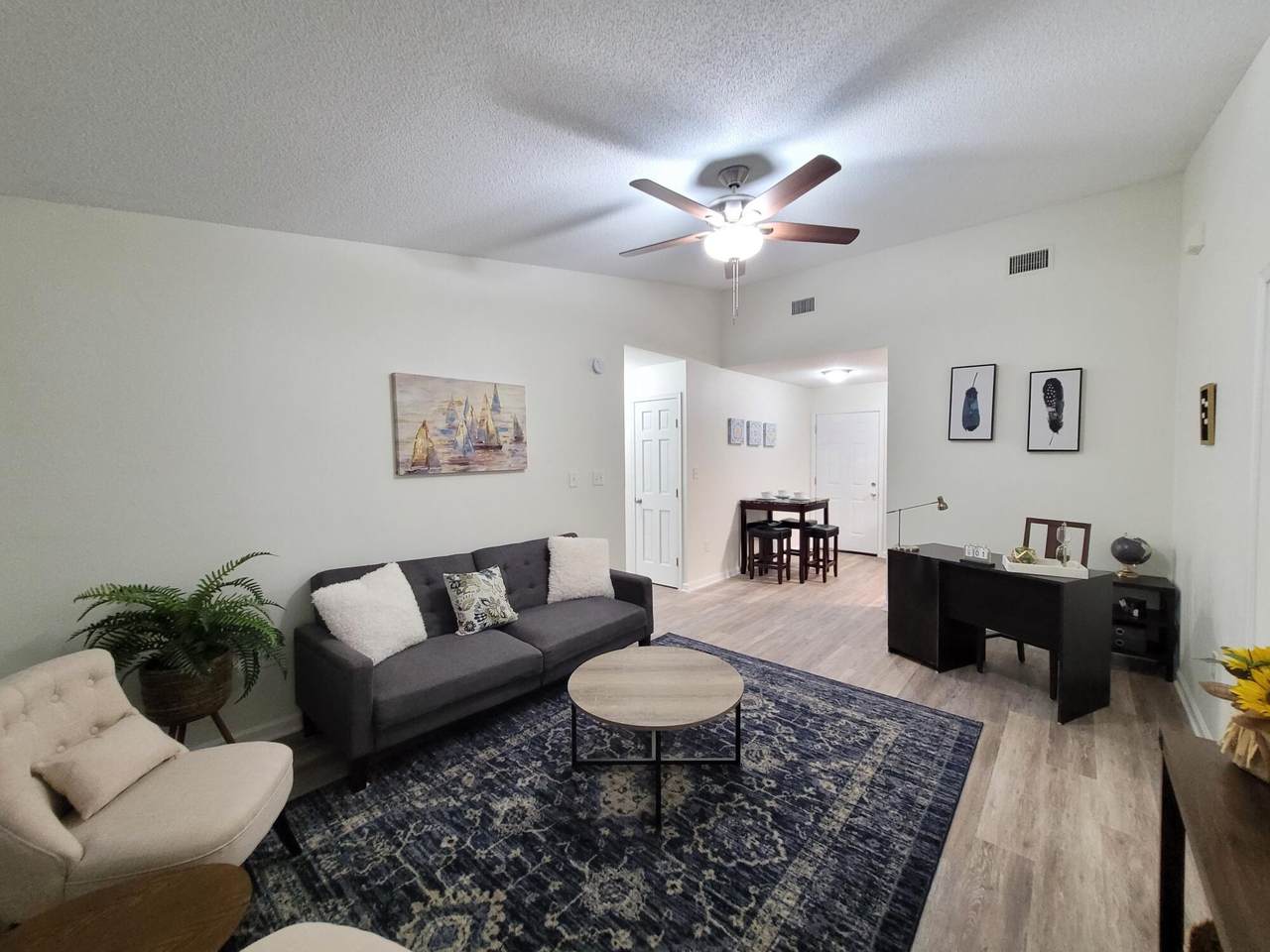 902 Dixie Street - Photo 1