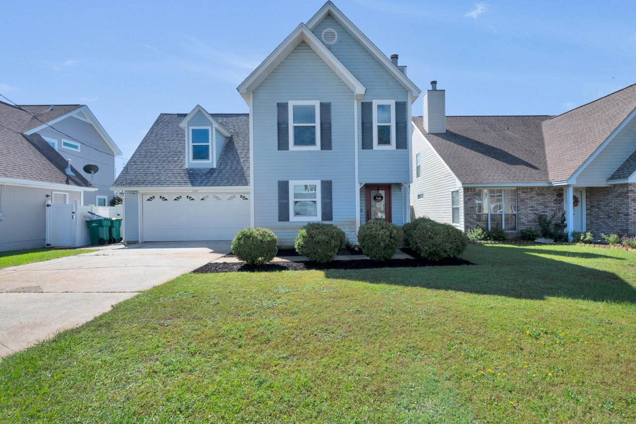 402 Sandy Ridge Circle - Photo 1