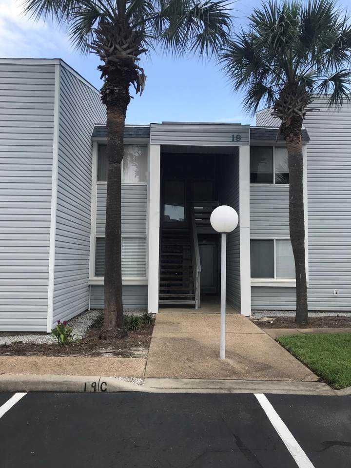 101 Old Ferry Road - Photo 1