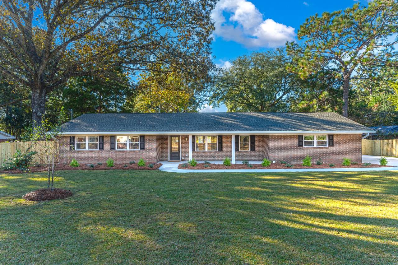 136 Phillips Drive - Photo 1