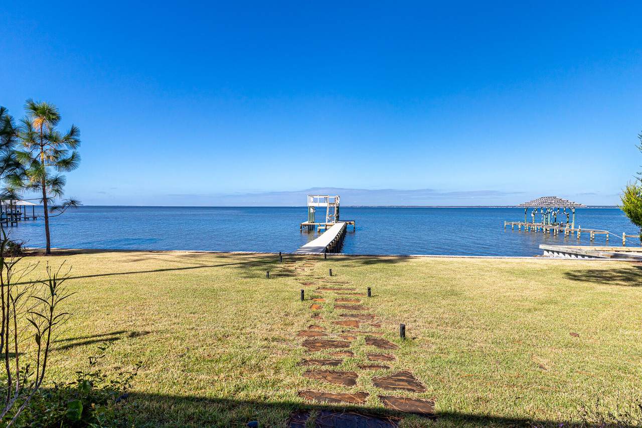 823 Driftwood Point Road - Photo 1