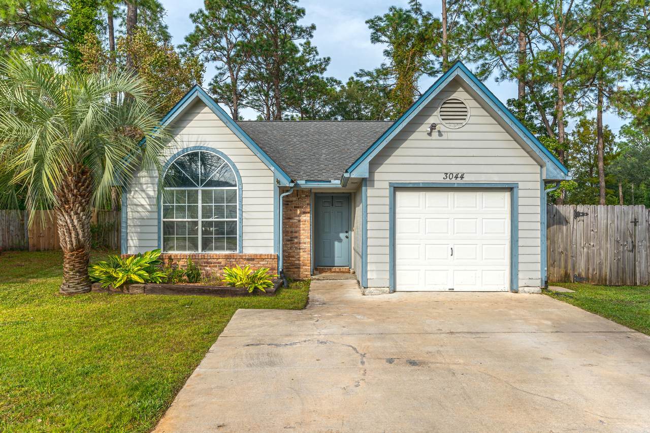 3044 Yorktown Circle - Photo 1