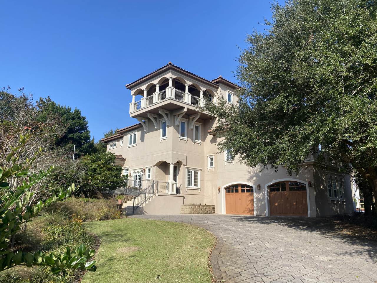 280 Beach Drive - Photo 1