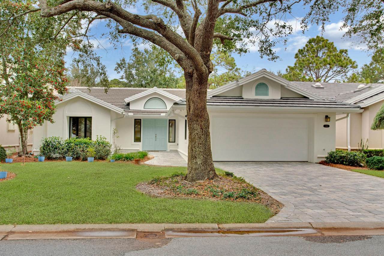 8812 St. Andrews Drive - Photo 1