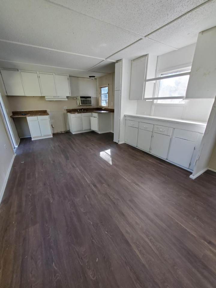 864 Chestnut Avenue - Photo 1
