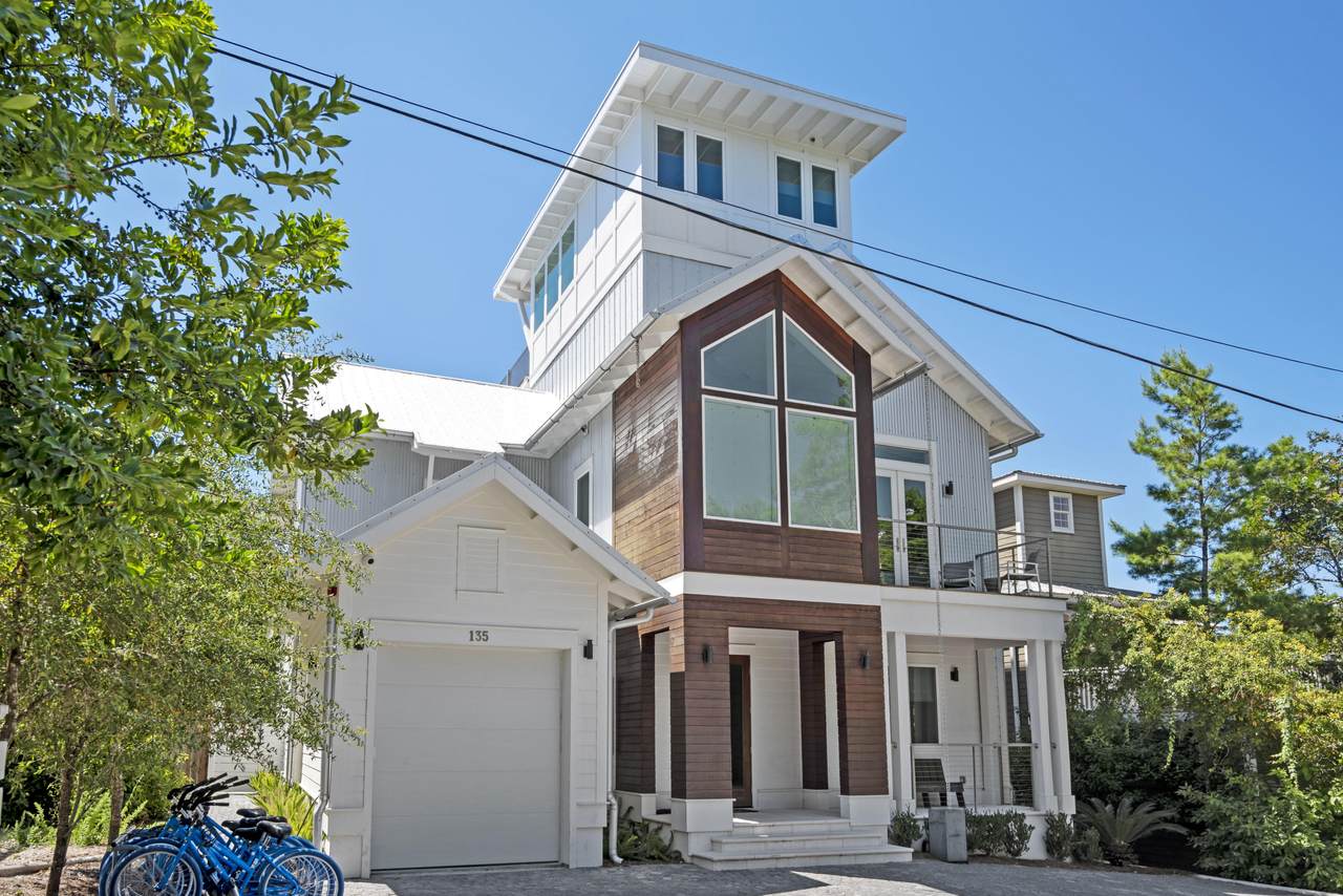 135 Dogwood Street - Photo 1