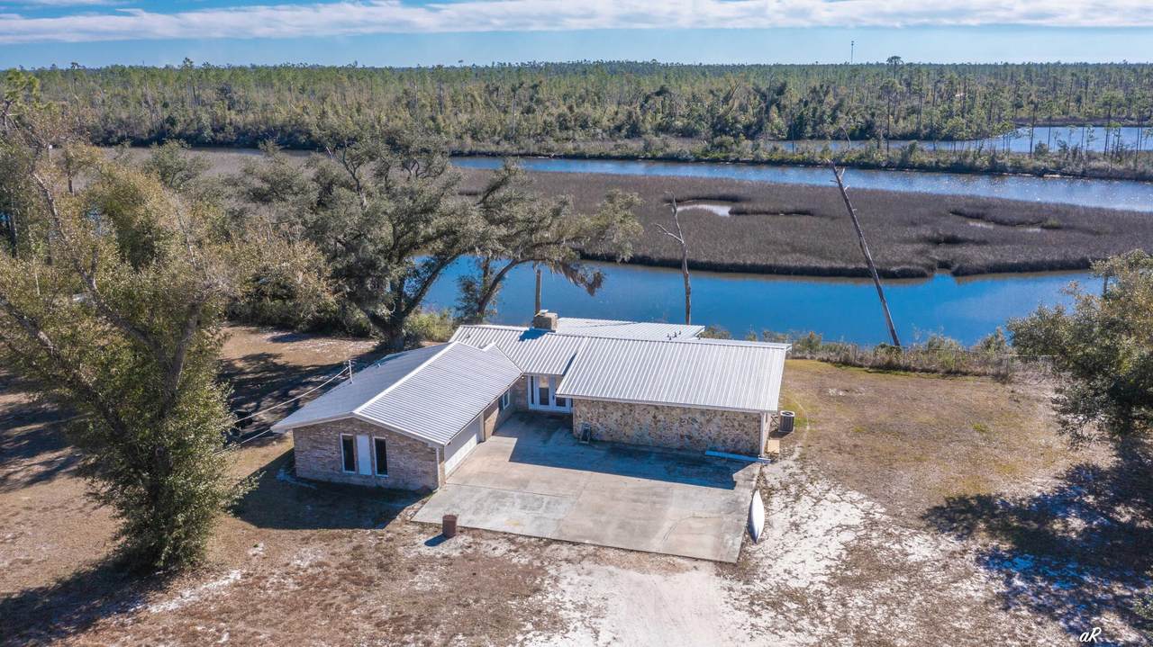 403 Hwy 2297 - Photo 1