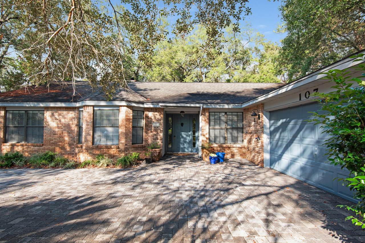 107 Windlake Court - Photo 1