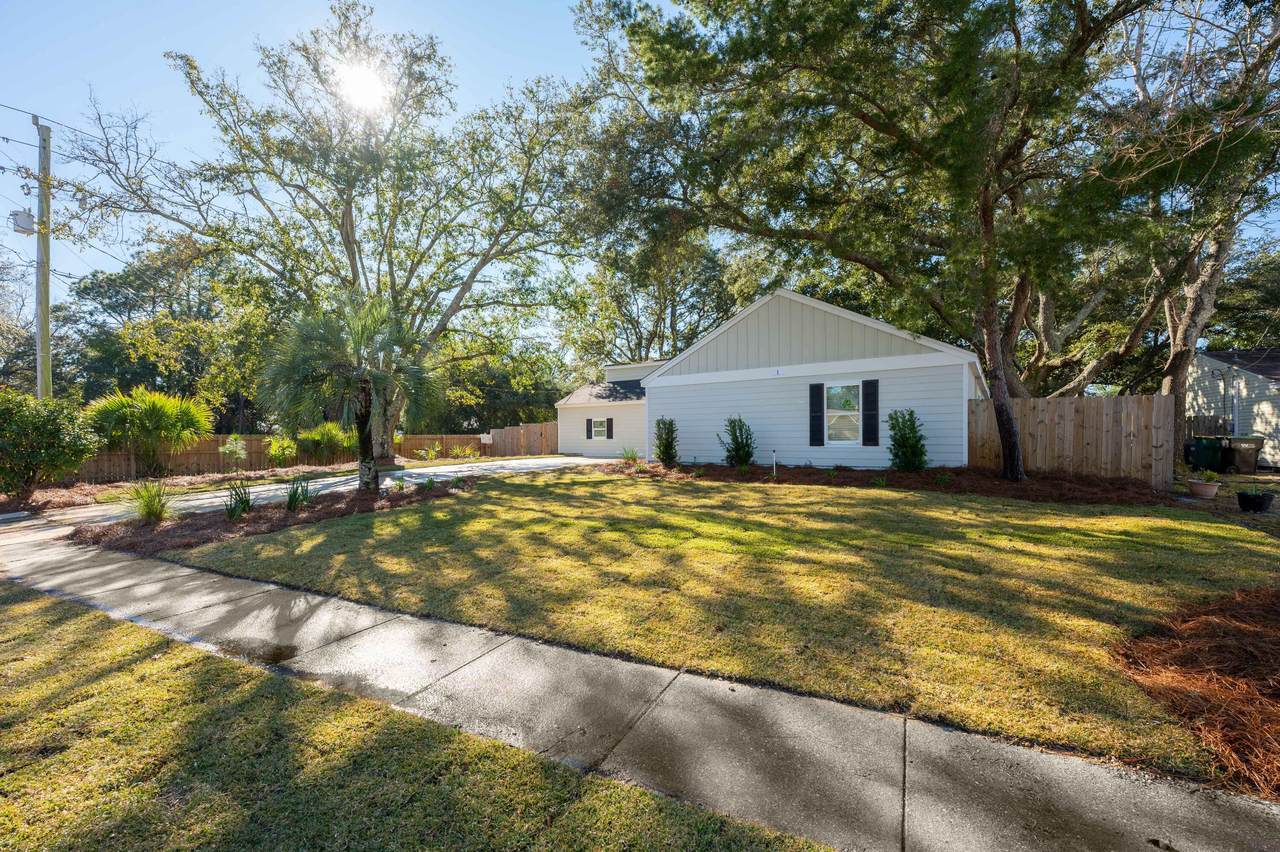 1 Kingston Court - Photo 1