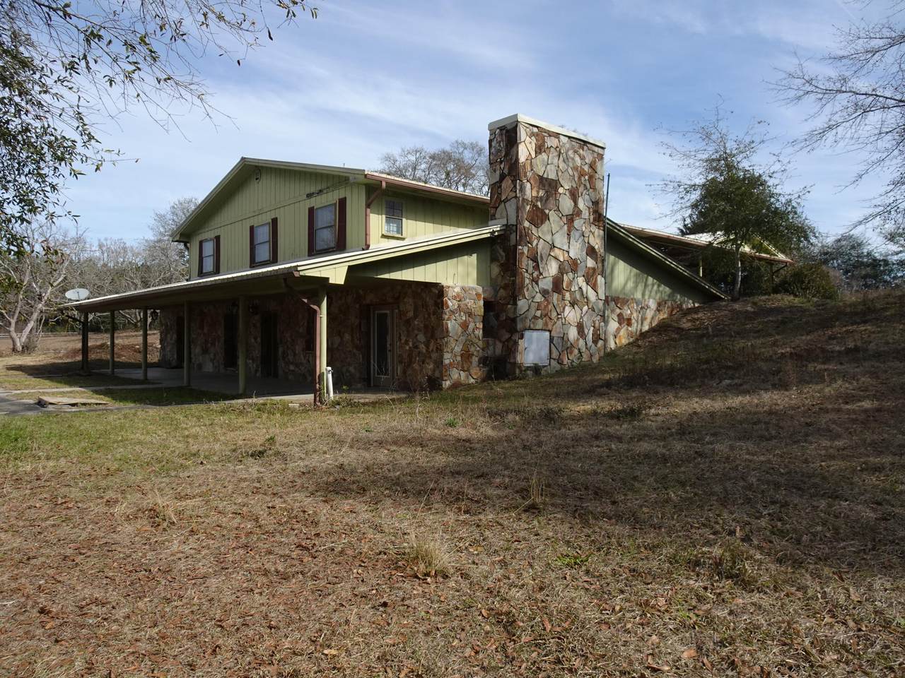 5886 State Highway 83 - Photo 1