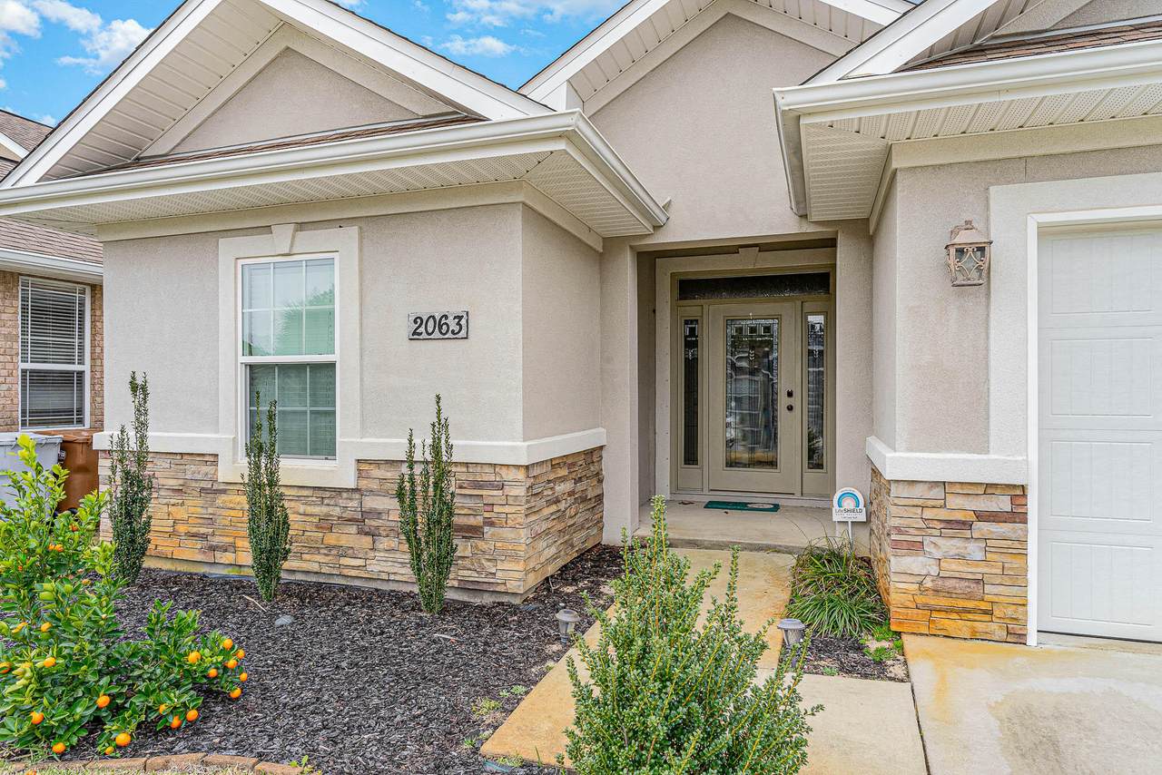 2063 Fountainview Drive - Photo 1