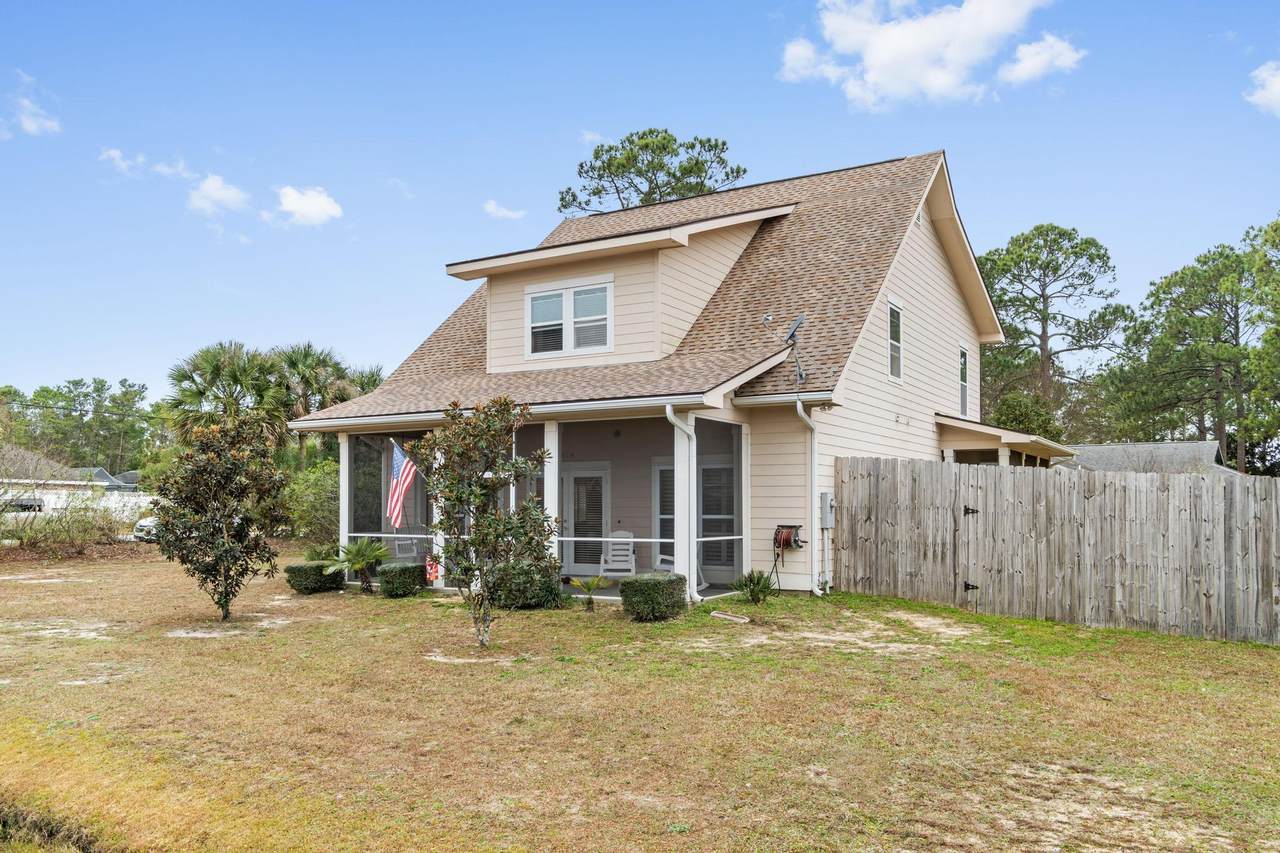 409 Holiday Road - Photo 1