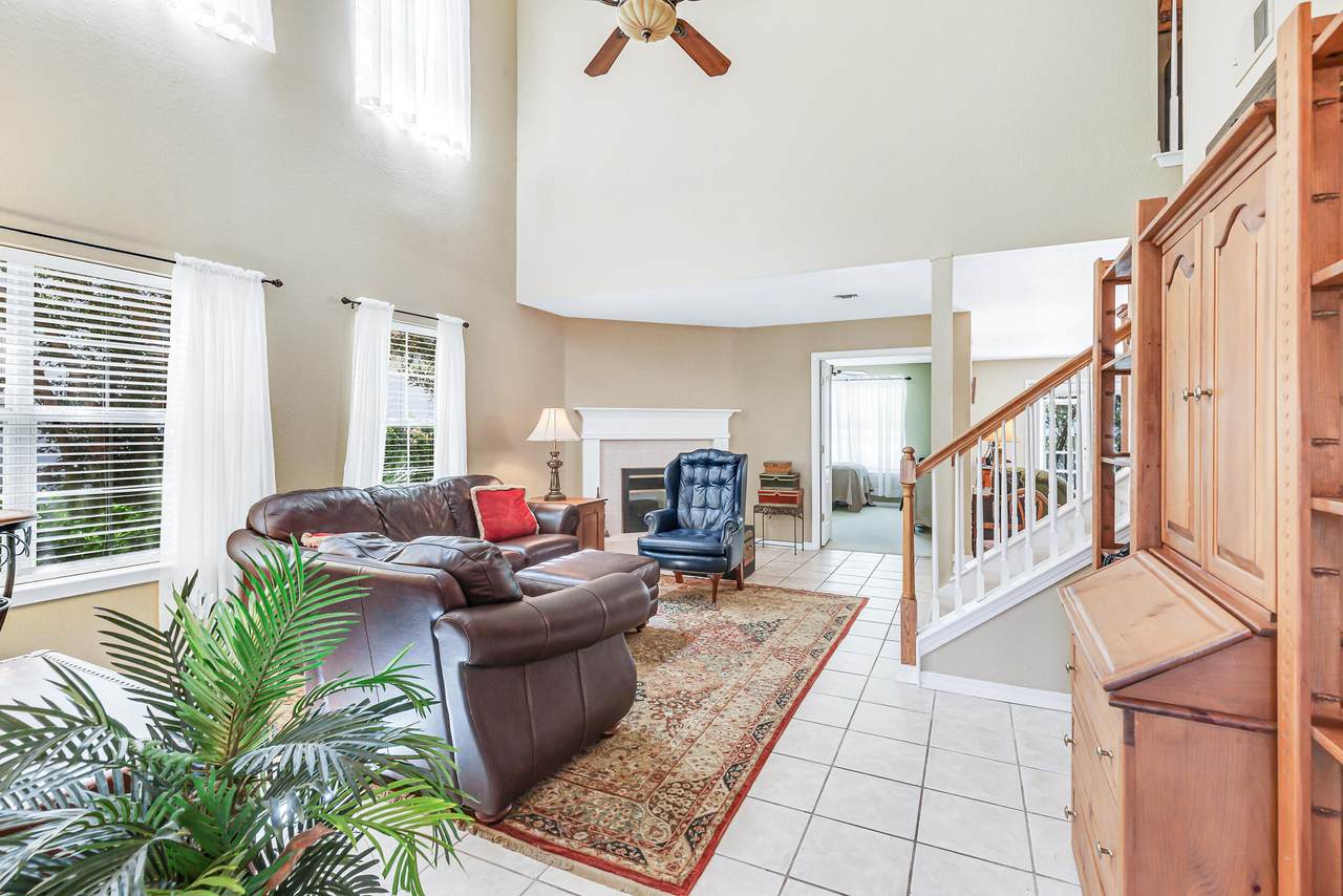 268 Okeechobee Cove - Photo 1