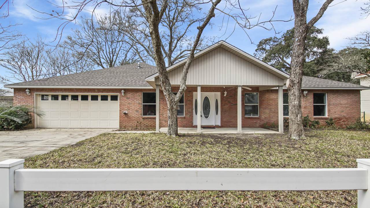 126 Beach Drive - Photo 1