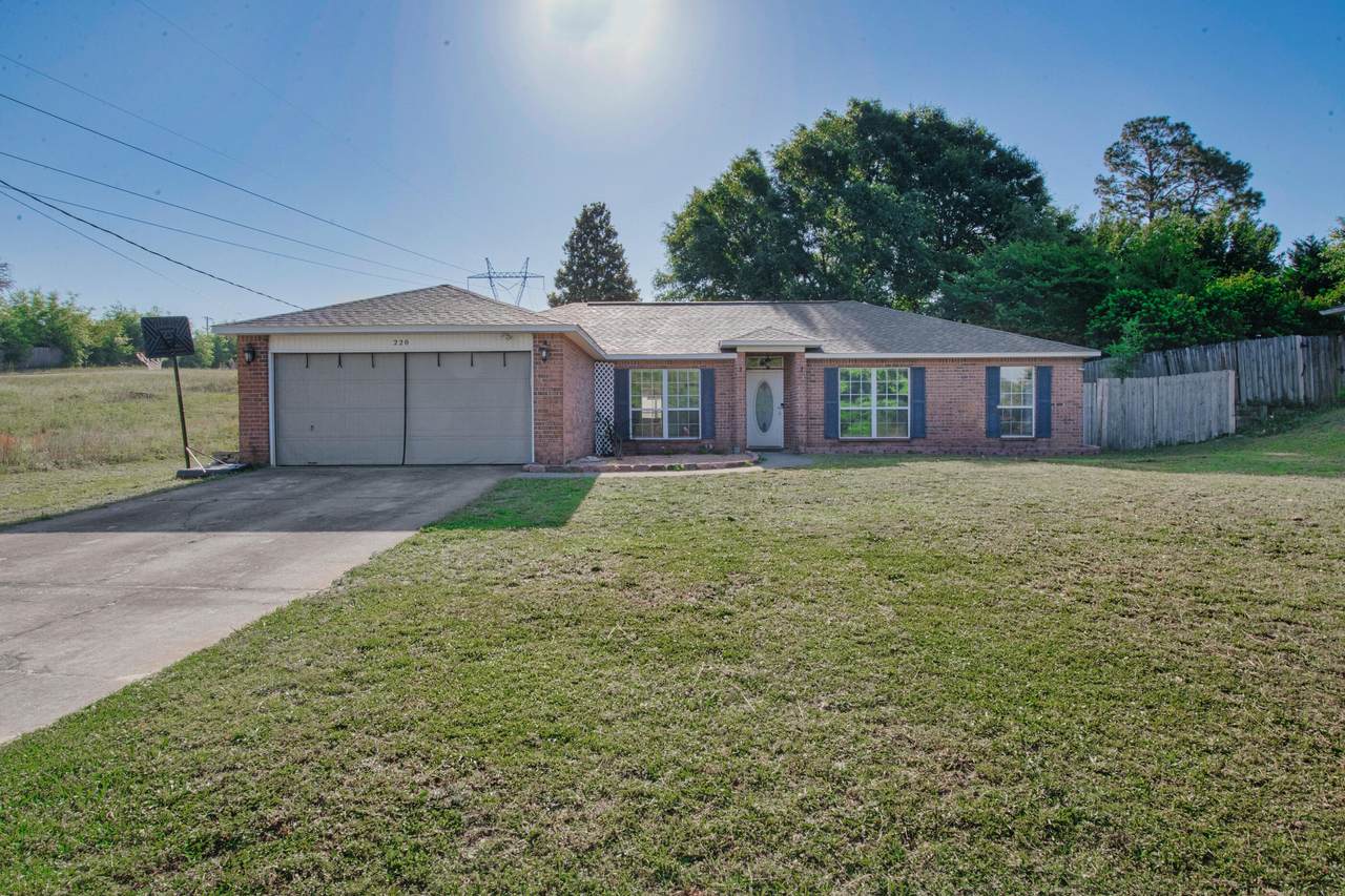 220 Riverchase Boulevard - Photo 1
