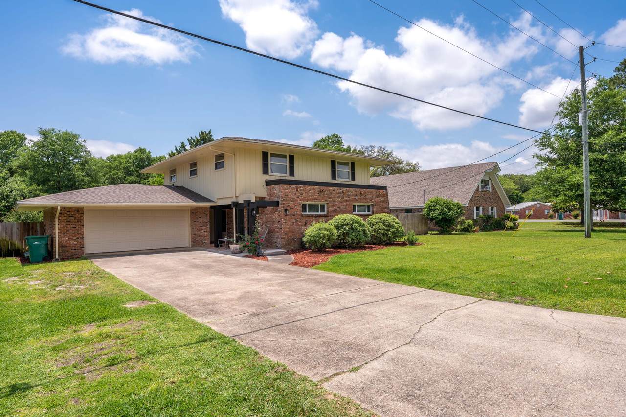 4 Poplar Avenue - Photo 1