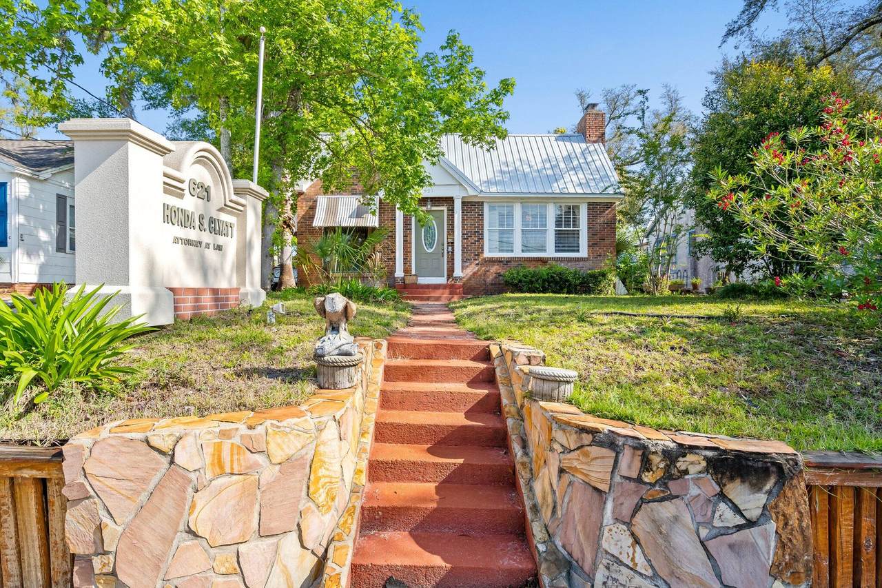 621 4Th Street - Photo 1