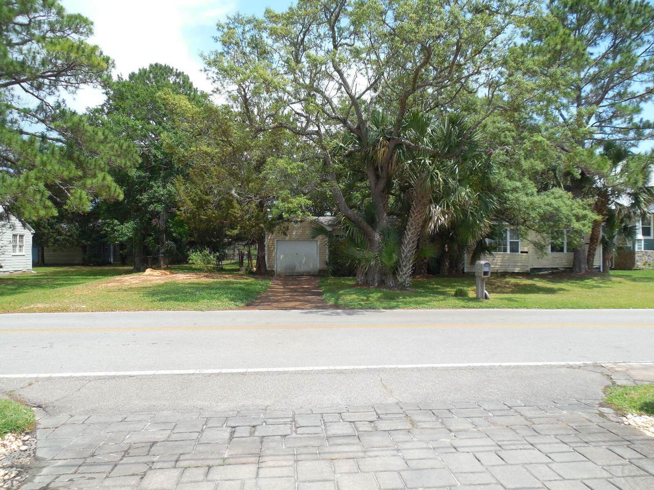 22 Shalimar Drive - Photo 1