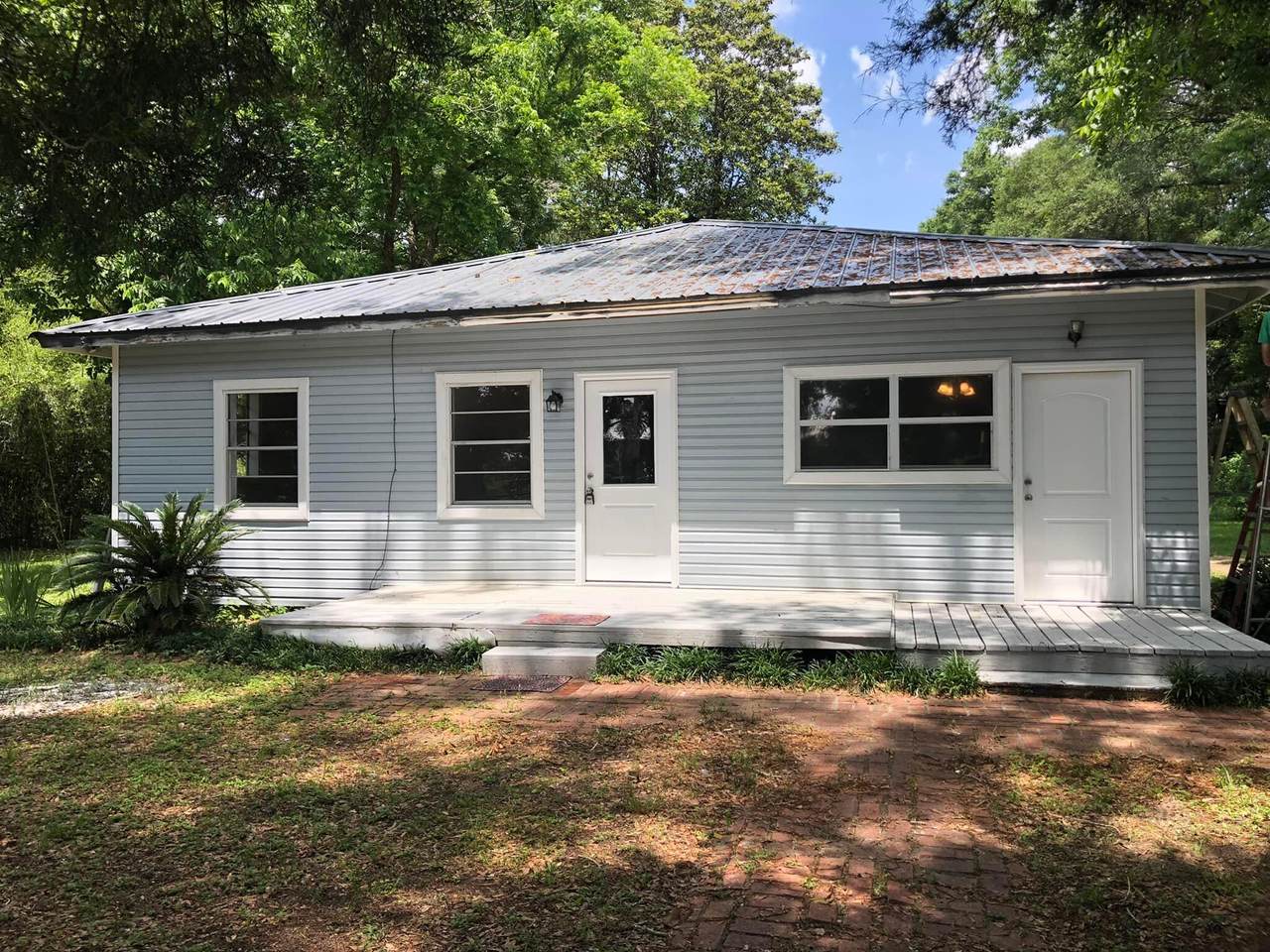 340 20th Street - Photo 1