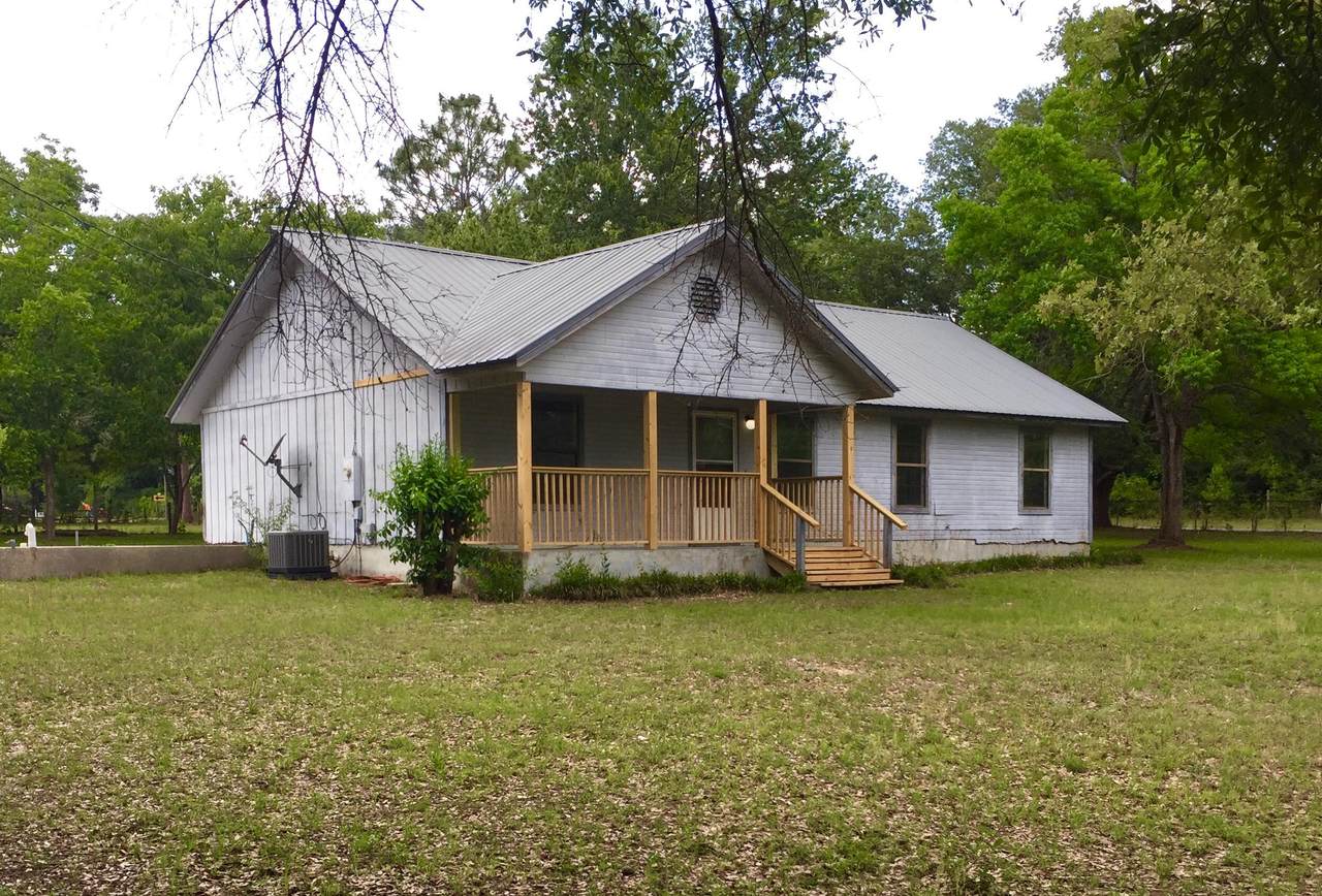 101 Windsor Drive - Photo 1