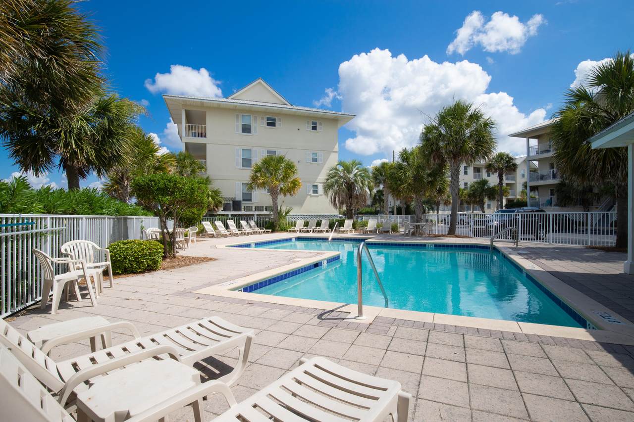 8436 Gulf Boulevard - Photo 1