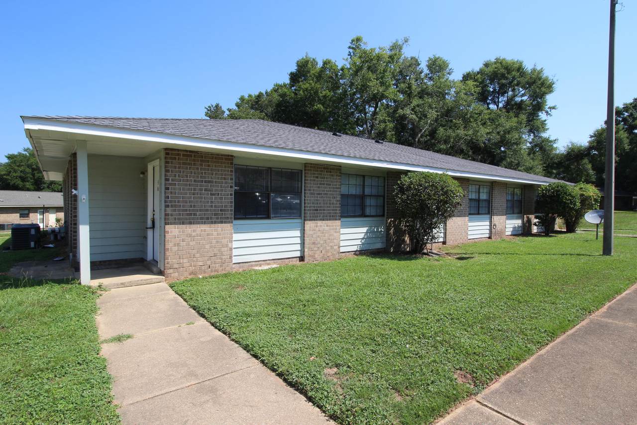 4260 Highway 90 - Photo 1